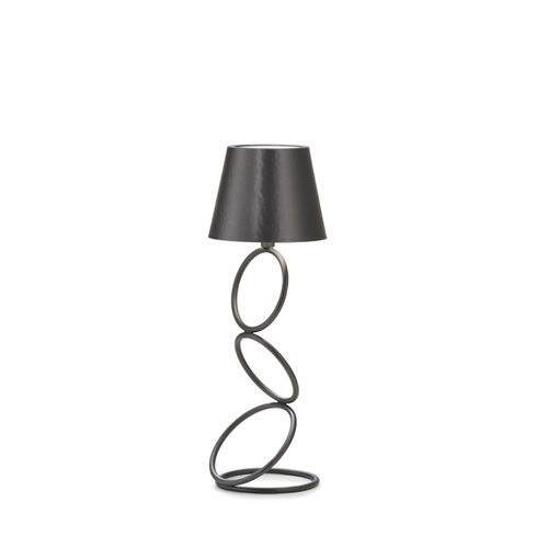 Lampada wireless Nembus Pro a stelo in ottone con finitura color ardesia opaco e stelo composto da quattro cerchi saldati, illuminazione regolabile e ricarica USB