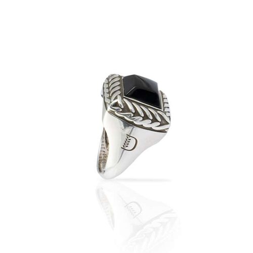 ANELLO CHEVALIER QUADRATO CON ONICE realizzato in argento 925 brunito dal Brand Dueaerre 1938