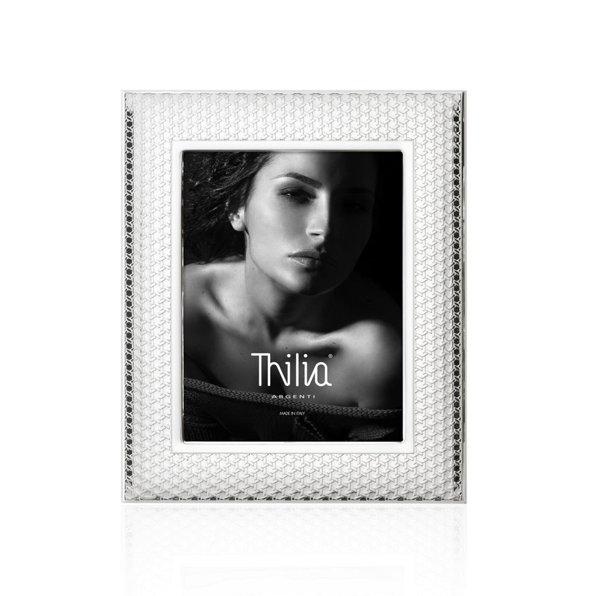 Cornice 18x24 thilia lavorata con decorazione a intreccio