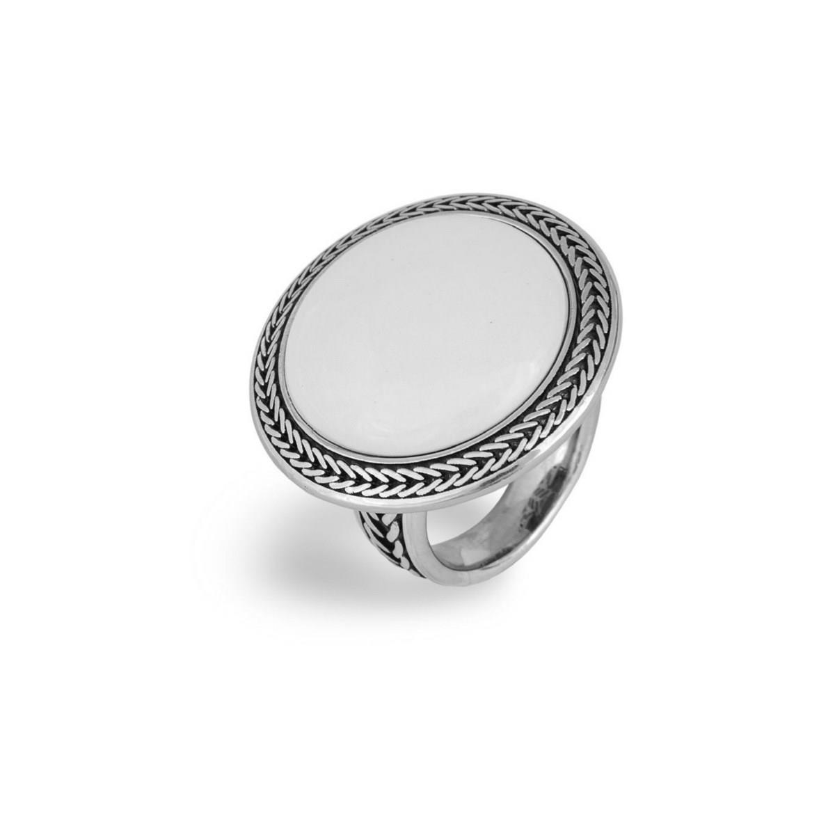 Anello bellezza agata realizzato in argento 925 brunito dal brand dueaerre 1938