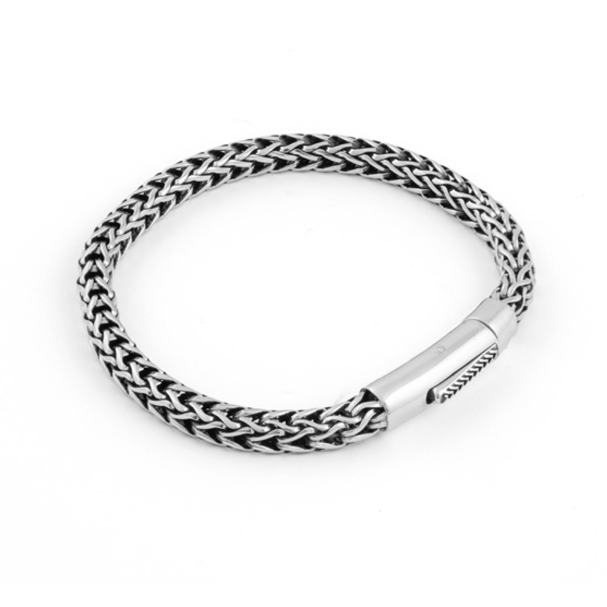 Bracciale sostanza tonda realizzato in argento 925 brunito dal brand dueaerre 1938