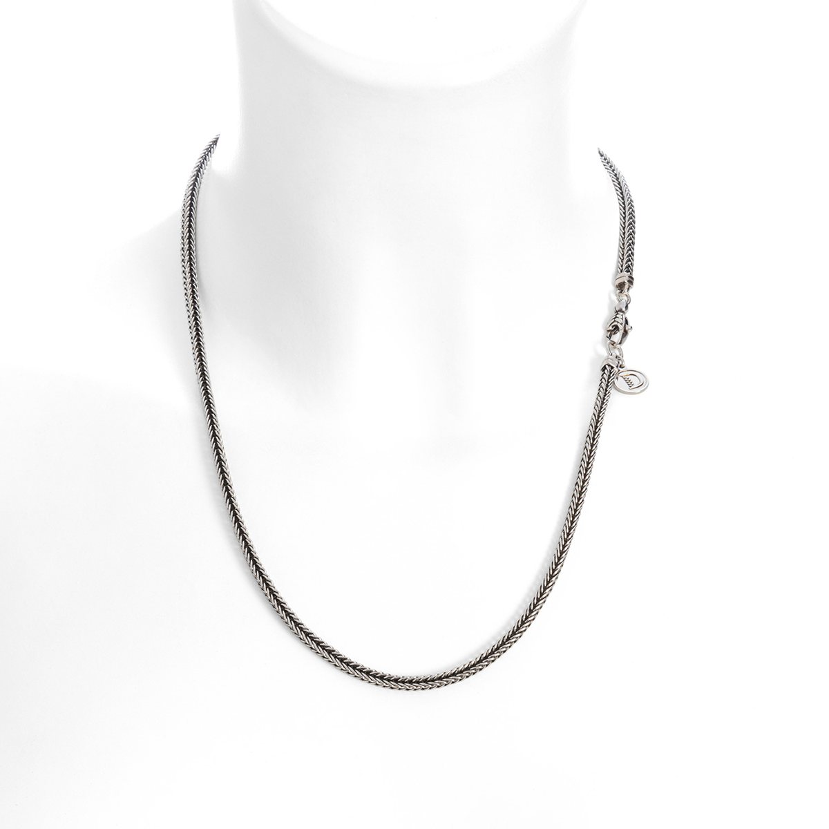 Collana miniessenza realizzato in argento 925 brunito 50 dal brand dueaerre 1938
