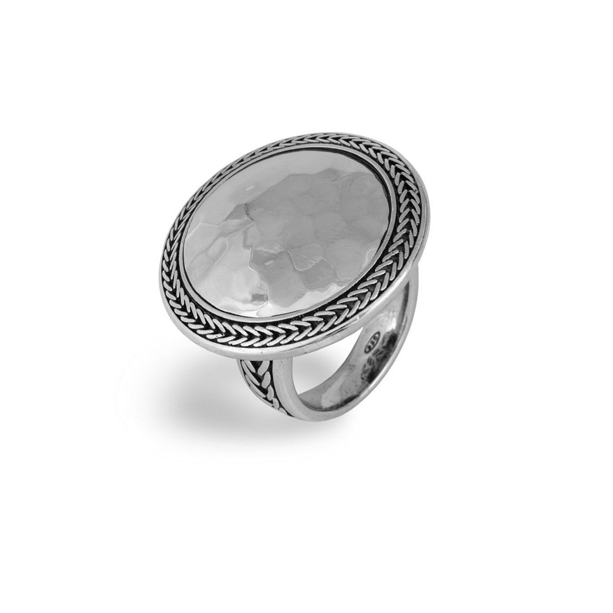Anello bellezza realizzato in argento 925 brunito dal brand dueaerre 1938