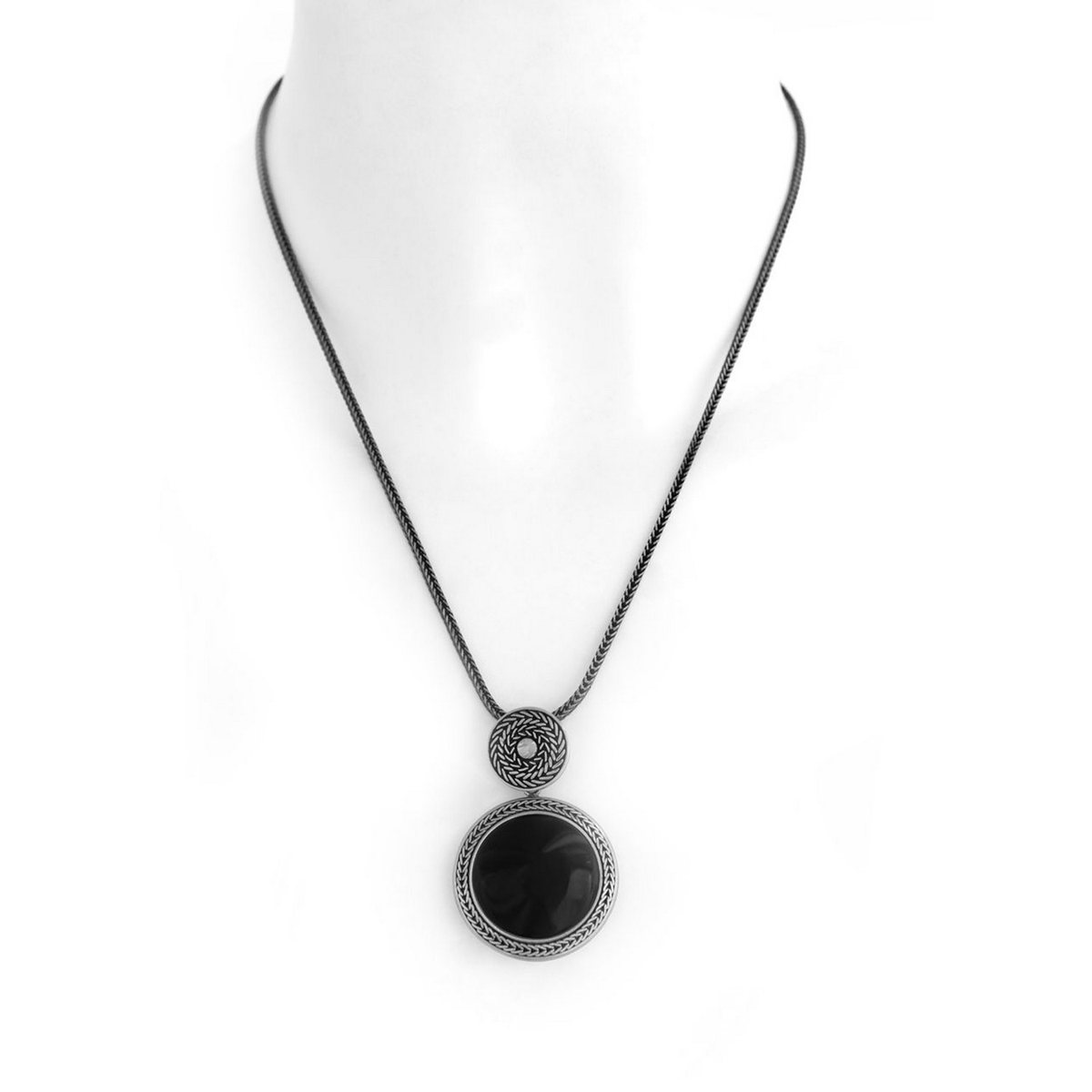 Collana bellezza onice realizzato in argento 925 brunito dal brand dueaerre 1938
