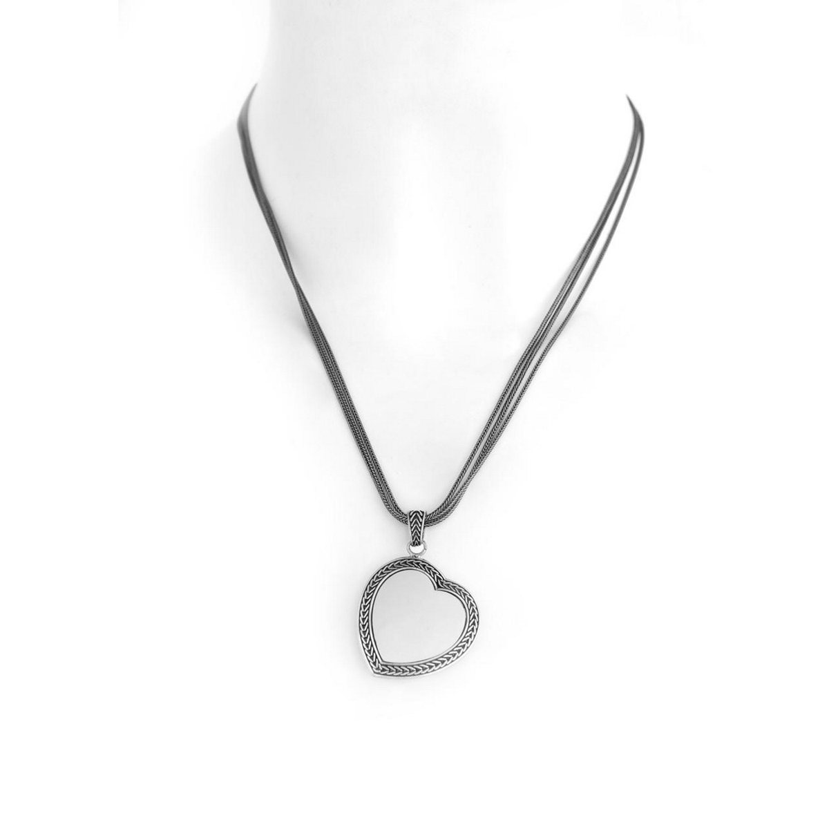 Collana cuore agata realizzato in argento 925 brunito dal brand dueaerre 1938