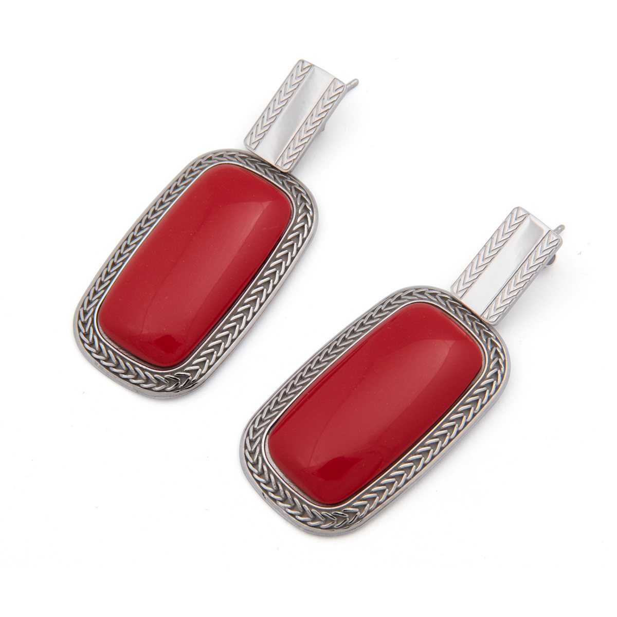 Orecchini carattere corallo realizzato in argento 925 rodiato dal brand dueaerre 1938