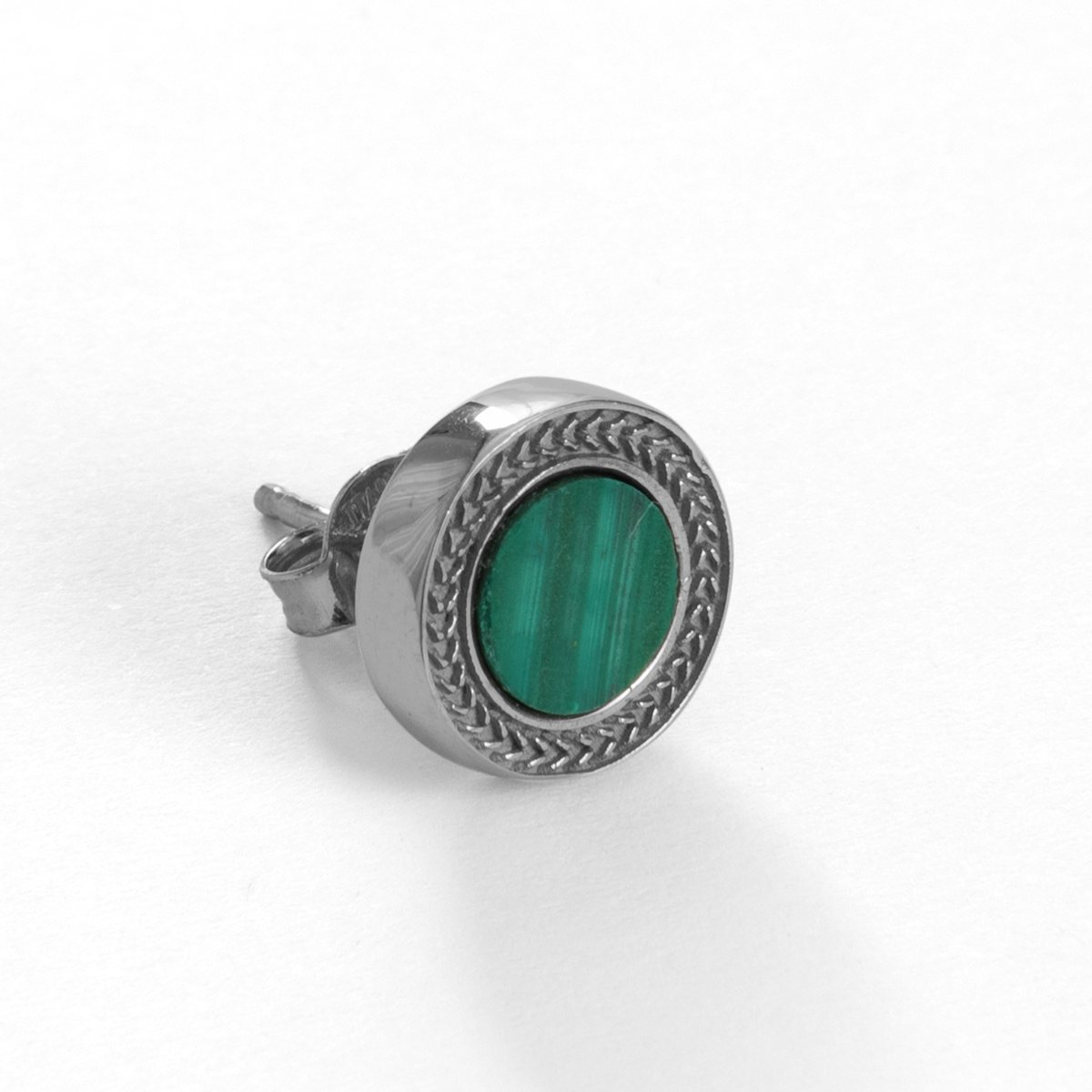Orecchino mini bellezza con malachite realizzato in  argento 925 platinato dal brand dueaerre 1938